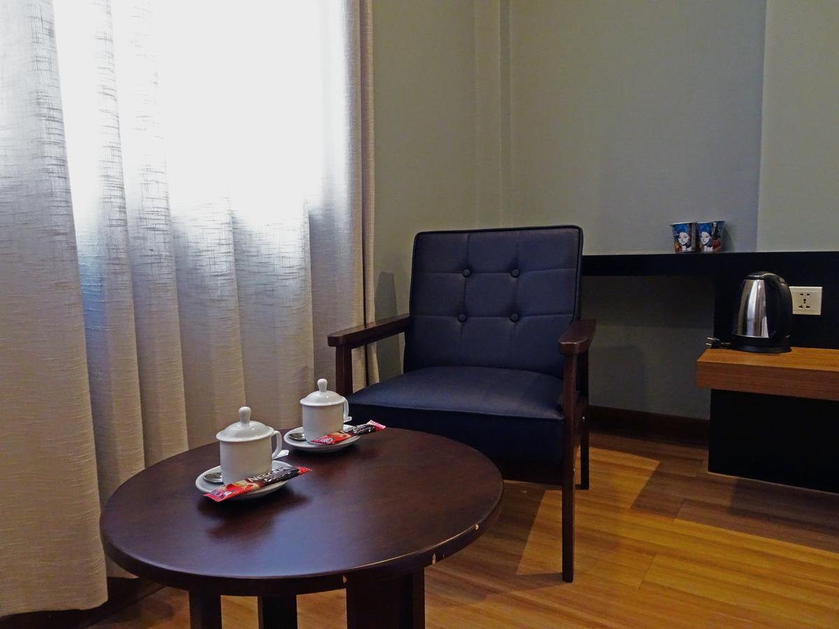 Hotel Azure Yangon Esterno foto
